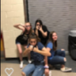 Meet your Posher, Olivia